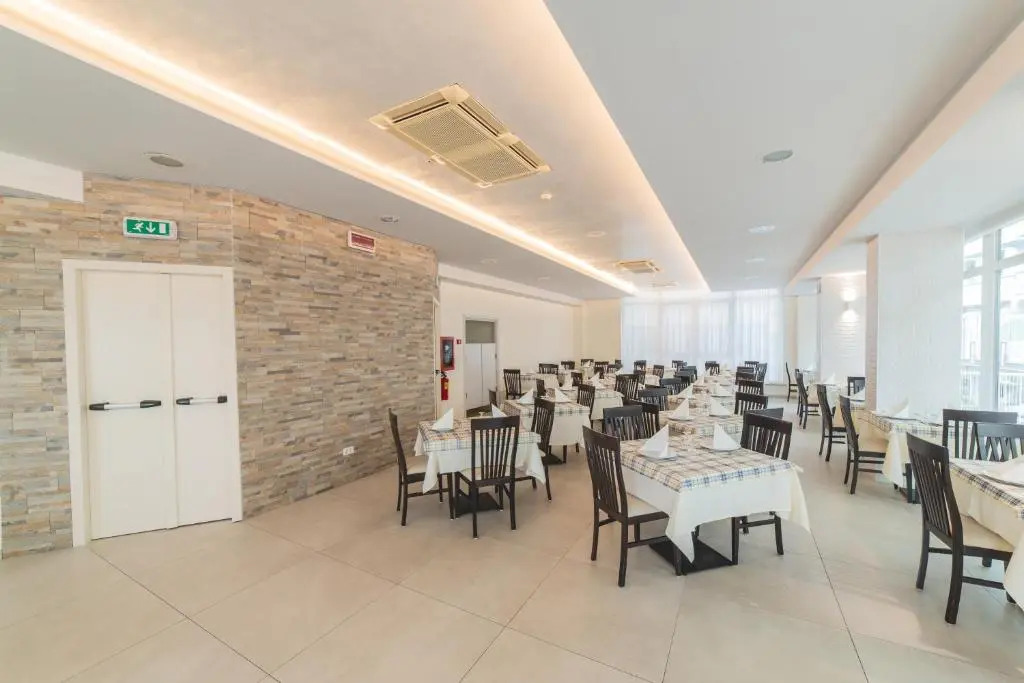 Hotel Leon Doro