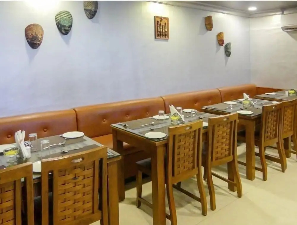 Meenakshi's Sunshine Hotel