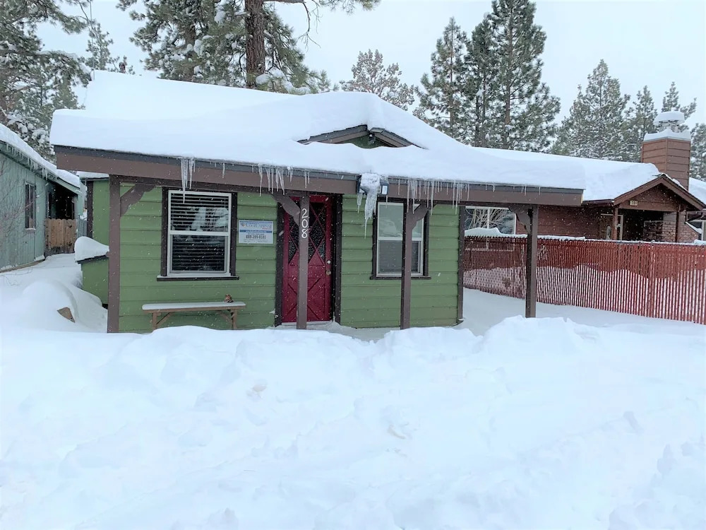 Lil Cabin