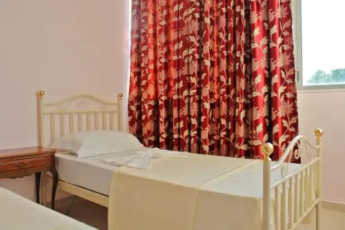 Gurguri Hotel