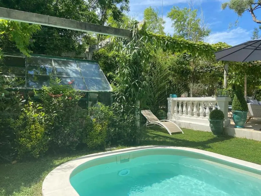 Cap d'Antibes 50m from the beach 3 bedrooms/Pool