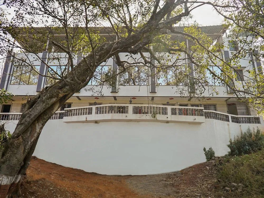 OYO 13902 Orient Bay Inn