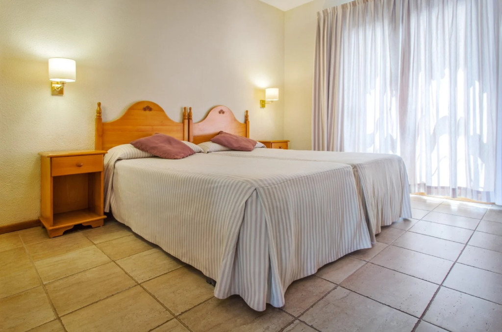 Apartamentos HG Cristian Sur