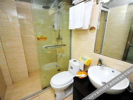 Xiamen Kangheng Yijing Hotel (Gaoqi Airport Houpu Subway Station)
