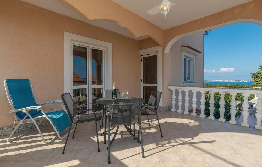 Nice Home in Poljana With Wifi and 4 Bedrooms