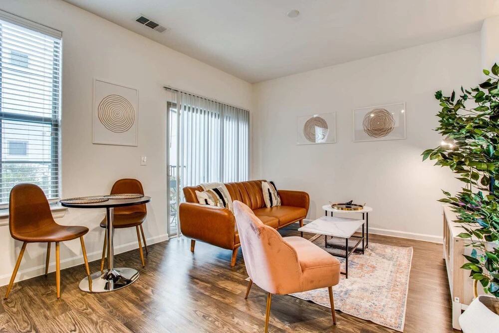 CozySuites at Pflugerville