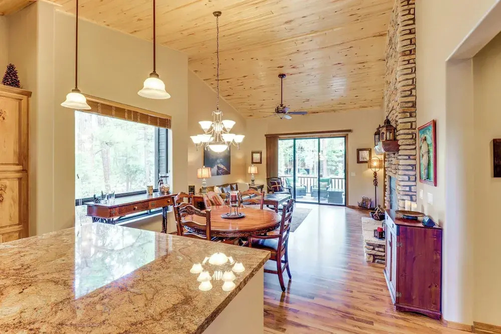 4 Miles to Lake: Retreat w/ 2 Decks!