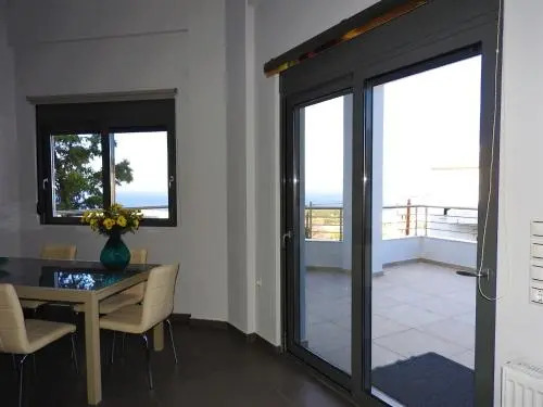 Theania Luxury Apartment
