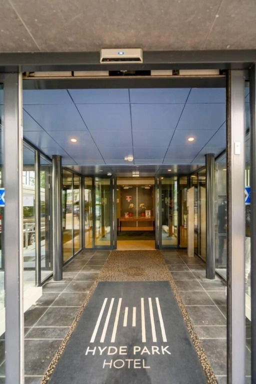 Hyde Park Hotel