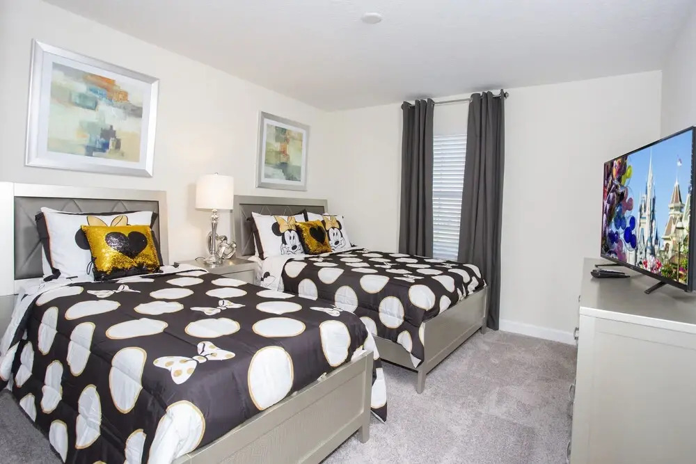 New 4 bdrms home at Champions Gate
