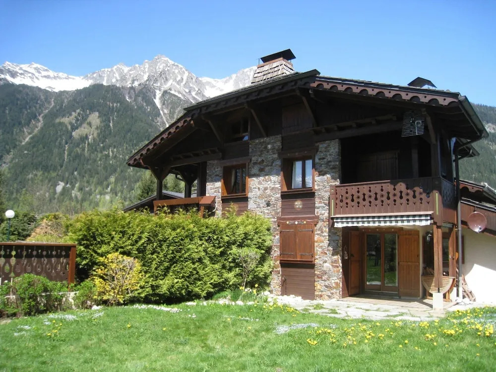 Beautiful Apartment With a Somewhat Unusual Layout Less Than 1km From the Slopes