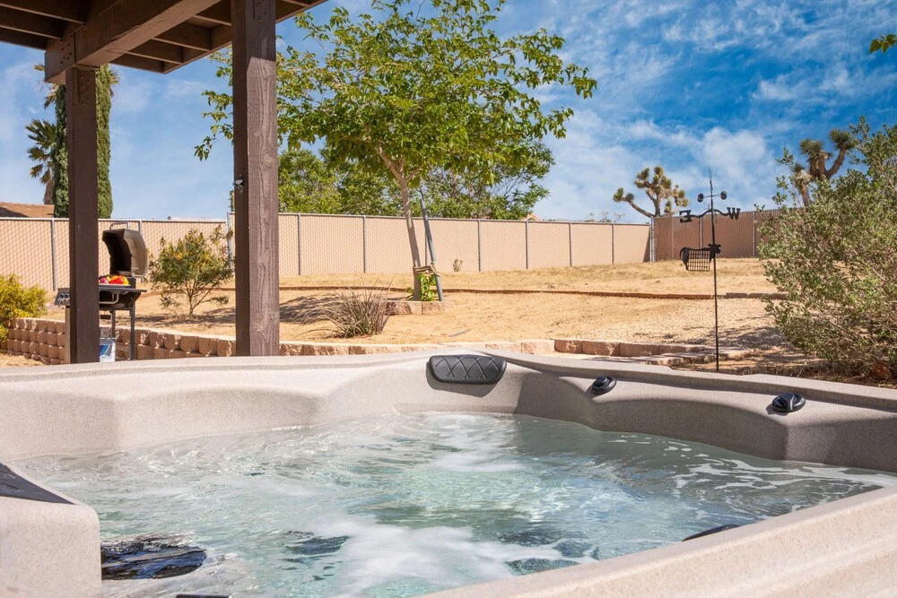Joshua Tree Landing by Avantstay - 3 BDR 2bath Home w Hot Tub