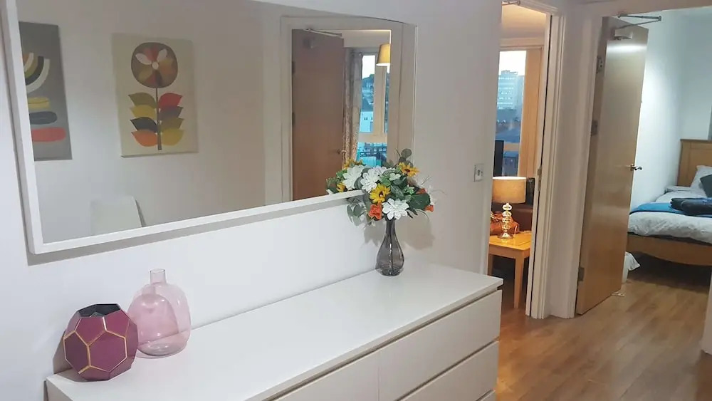 Marco Island - 2 bedroom Spacious City Centre Apartment
