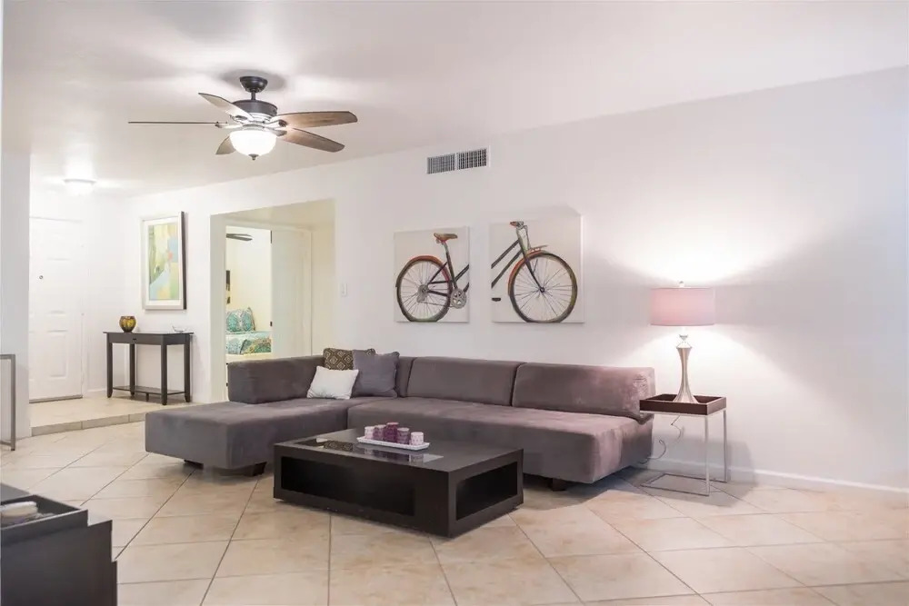Quiet house with pool heater, patio, BBQ, citrus