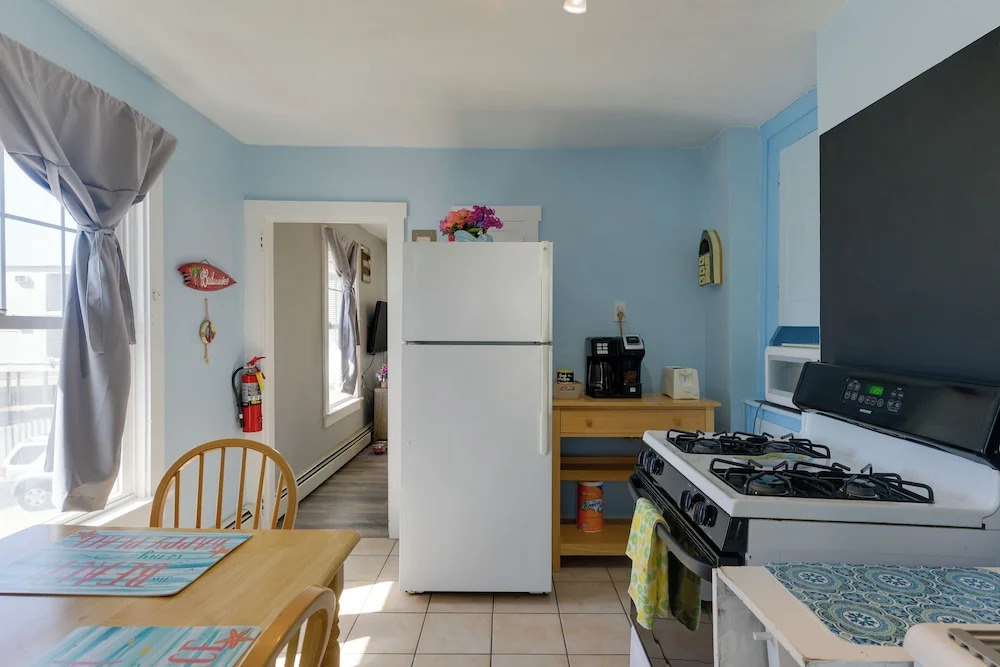 Pet-friendly Apartment in Wildwood < 1 Mi to Beach