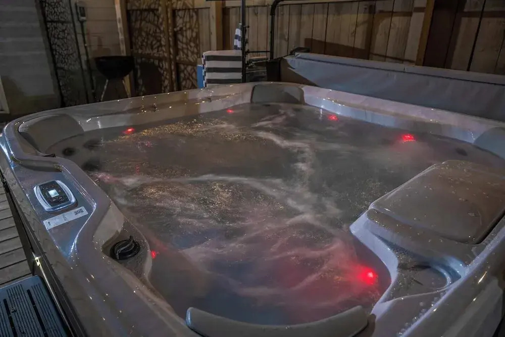 ATL Patio Paradise Pool Hottub Theater Gmrm B-ball
