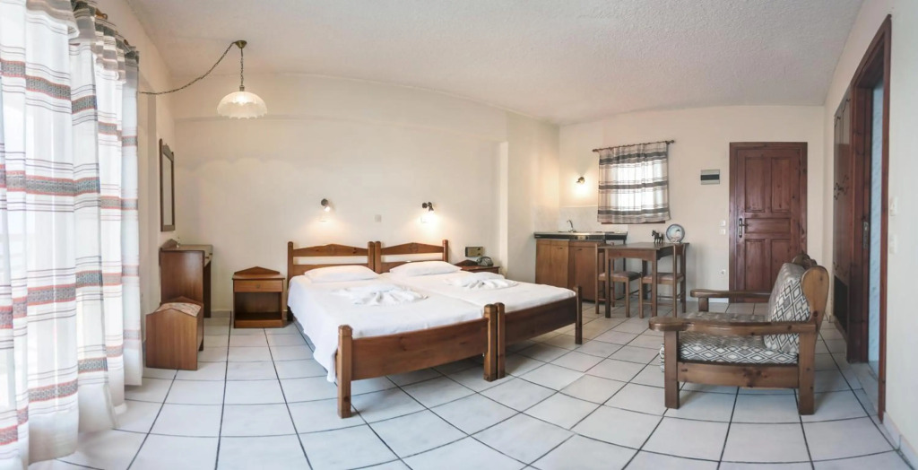 Yiannis Ηotel