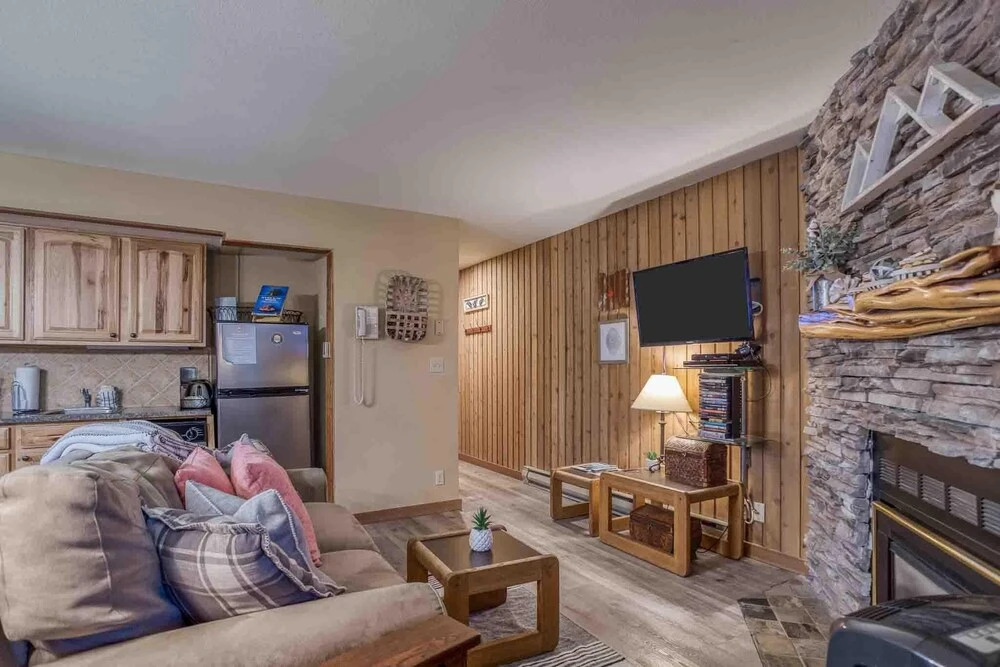 Ski House 144