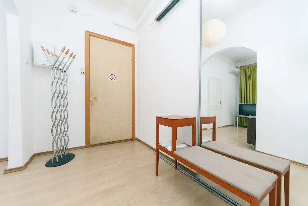Luxrent apartments на Льва Толстого