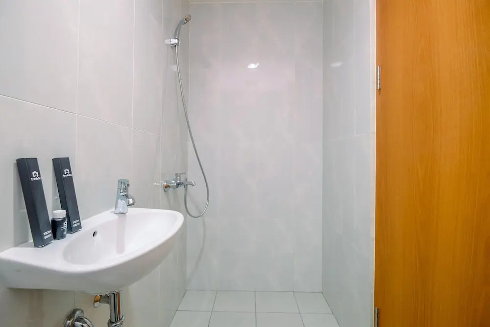 Nice 2Br At 26Th Floor Evenciio Margonda Apartment