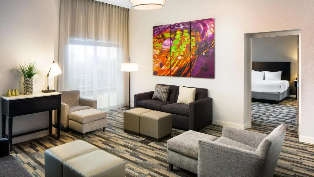 Hyatt House Charlotte Center City