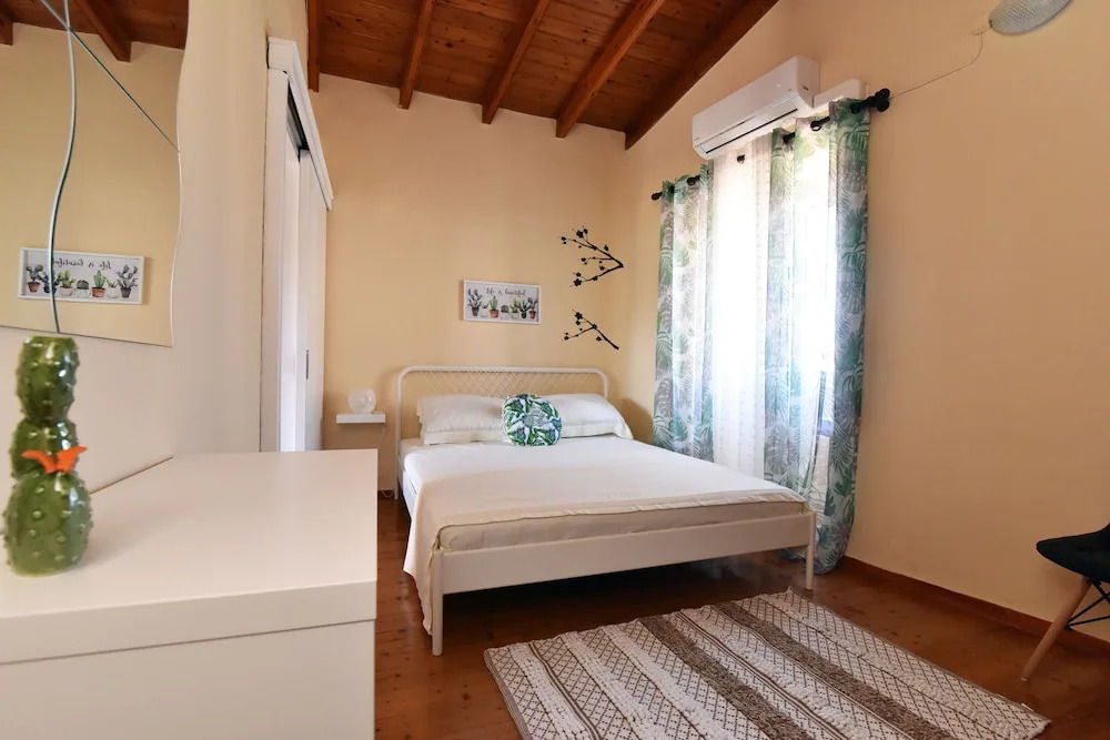 Marialena Apartment