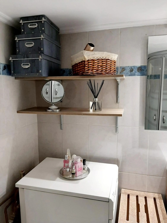 Large terrace apartment near city centre