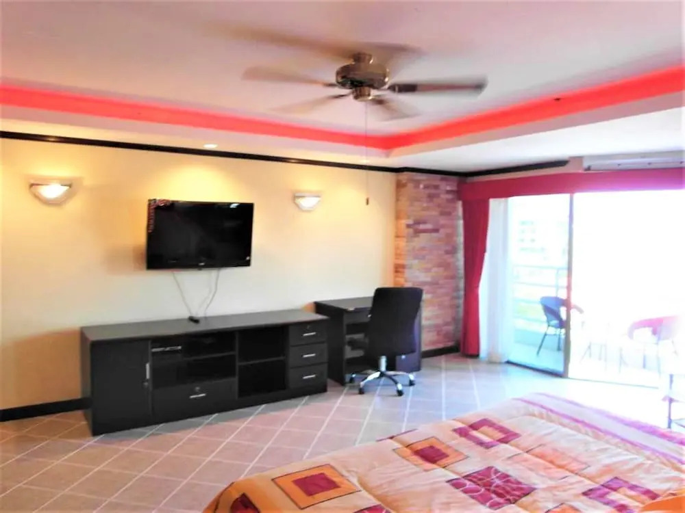 View Talay 2A 5th floor studio apartment with European style kitchen