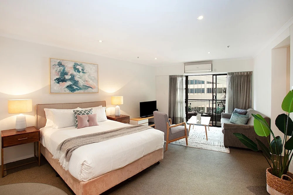 York St Apartment