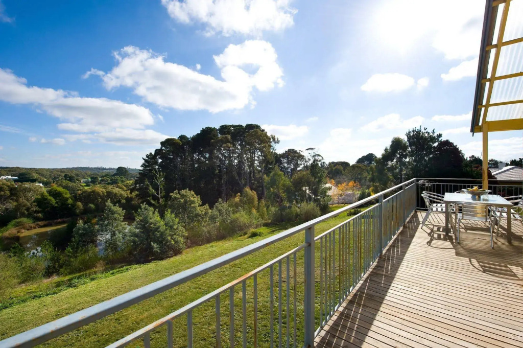 Churchills - outstanding views over Daylesford