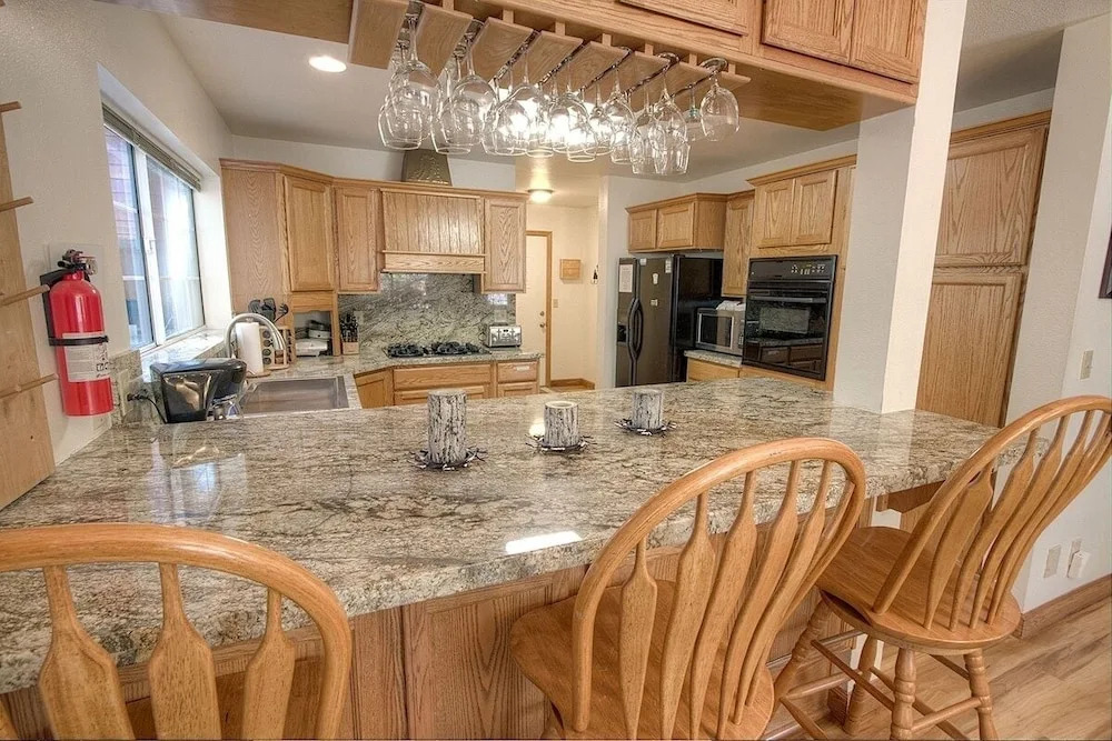 Bear Country 4 Bedroom Home by RedAwning