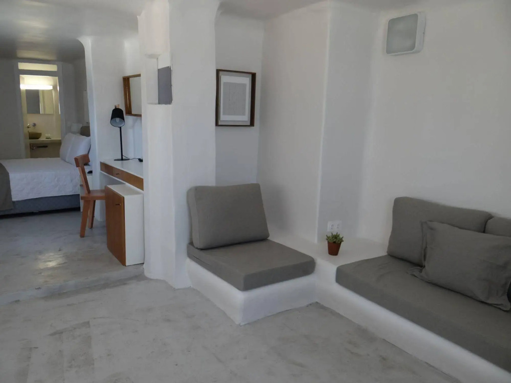 Amaze Suites