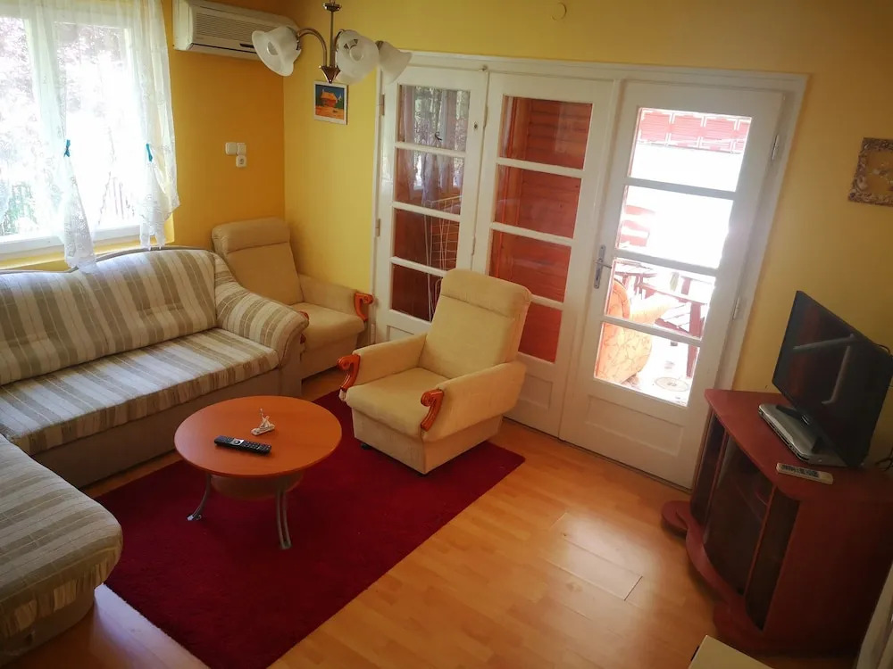 Vadásztanya Apartmanházak