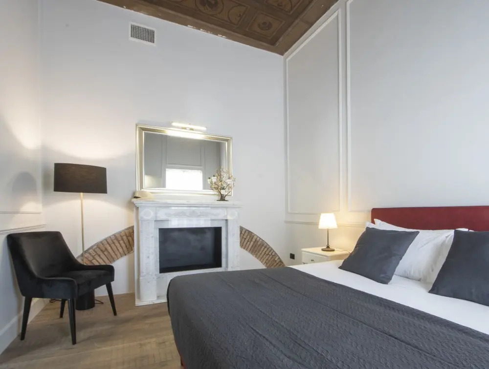 Gemini Suites Navona