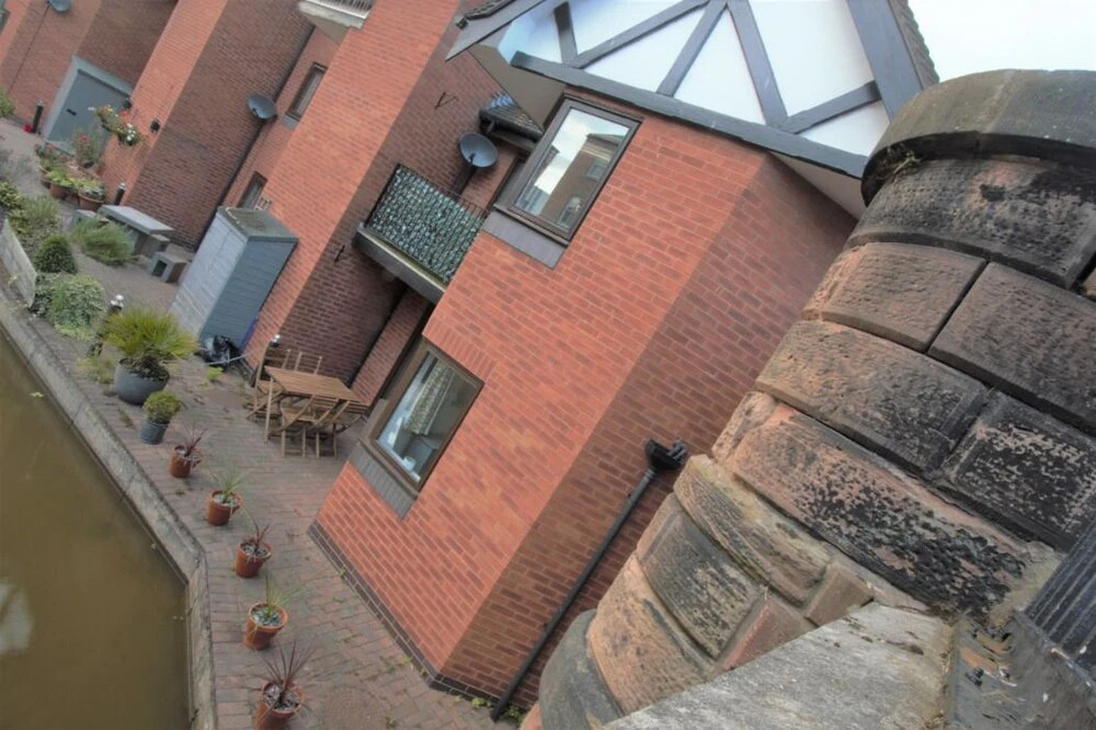 Canal House