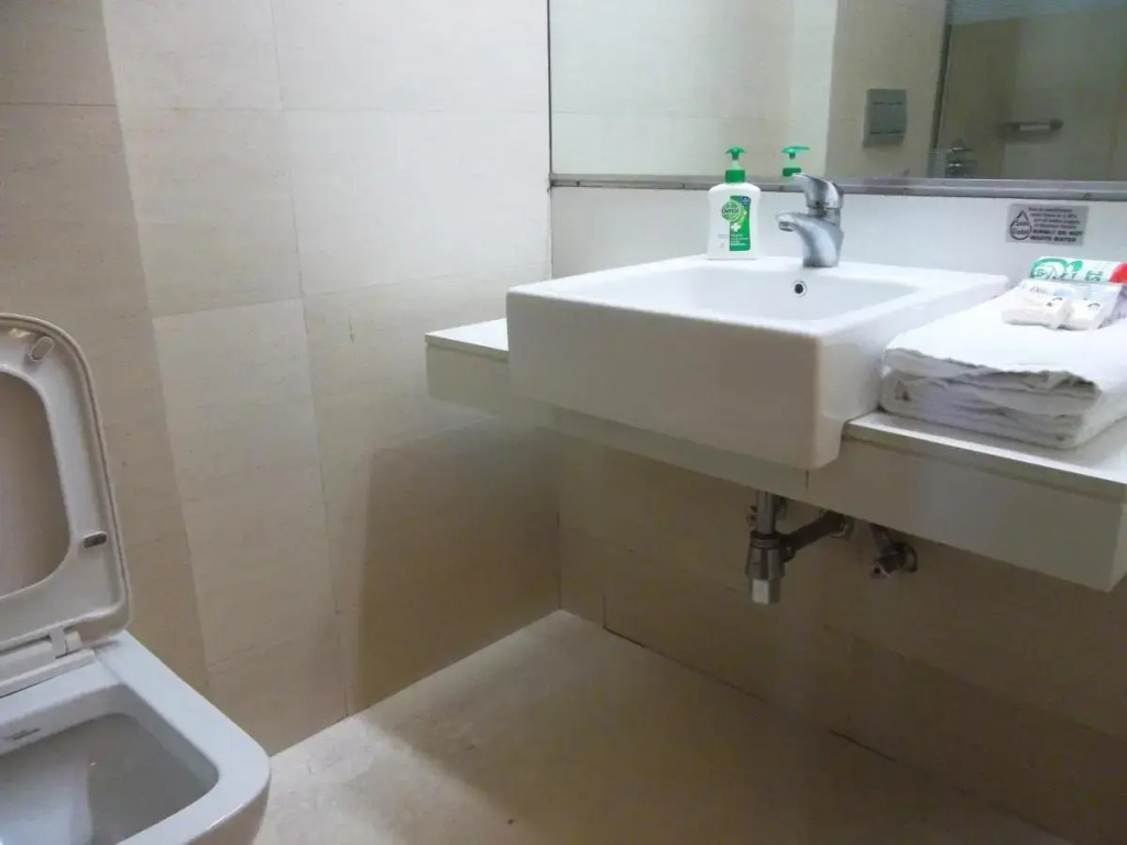 Elphinstone Hotel