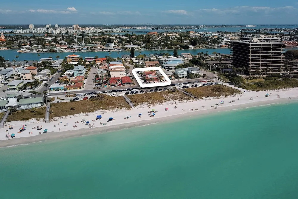 Sunset Beach W/ Pool & Gulf-view Rooftop Deck 4 Bedroom Home