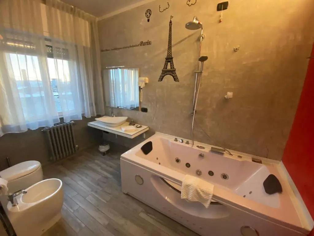 B2In Suite & Office