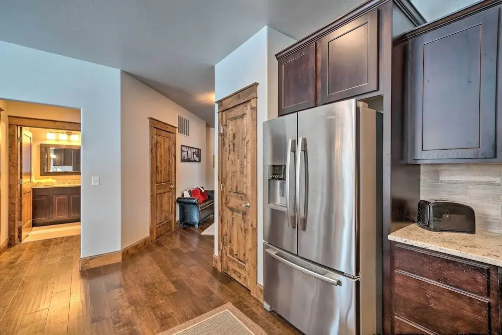 Main St Bozeman Condo - Walk to Parks & Eateries!