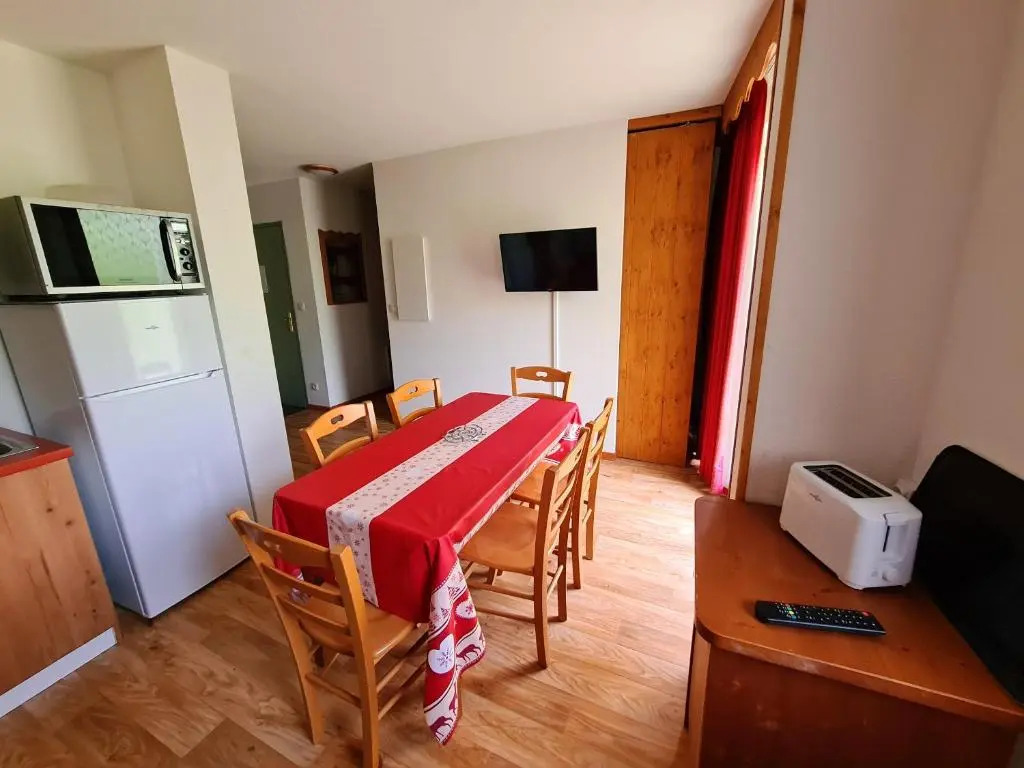 Appartement de 2 chambres a Chamrousse a 150 m des pistes avec terrasse et wifi
