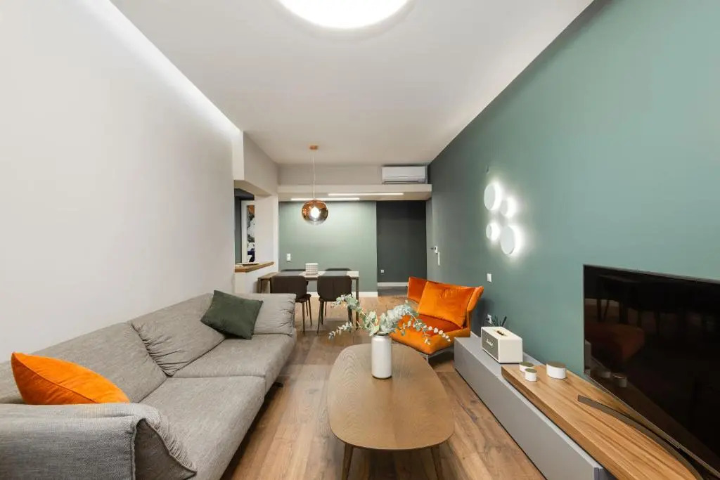 Urban chic 2bdrm aptmt close to the city centre
