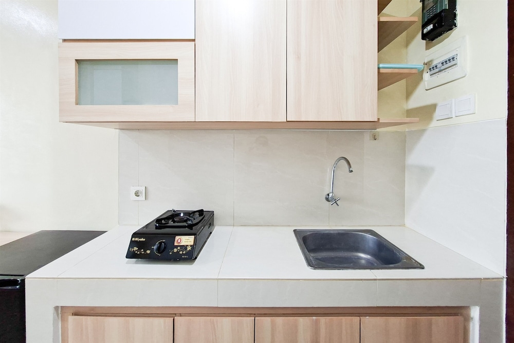 Modern Look Studio Apartment At Springwood Residence Tangerang