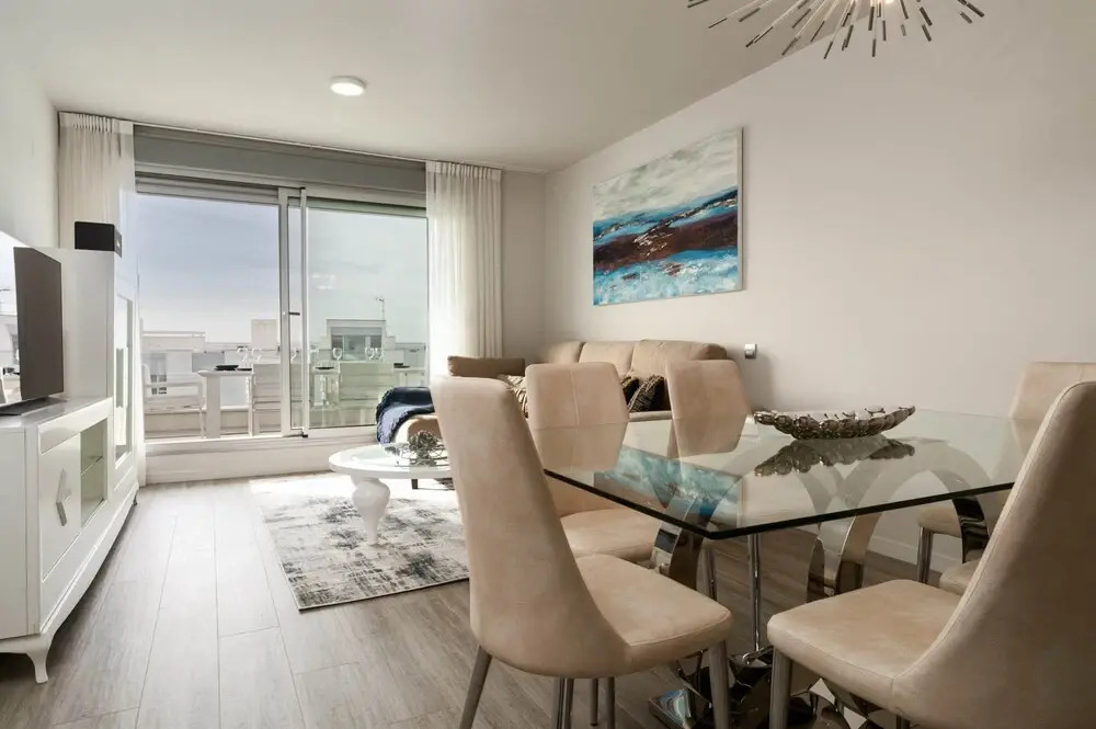 Nice Apartment With Shared Pool