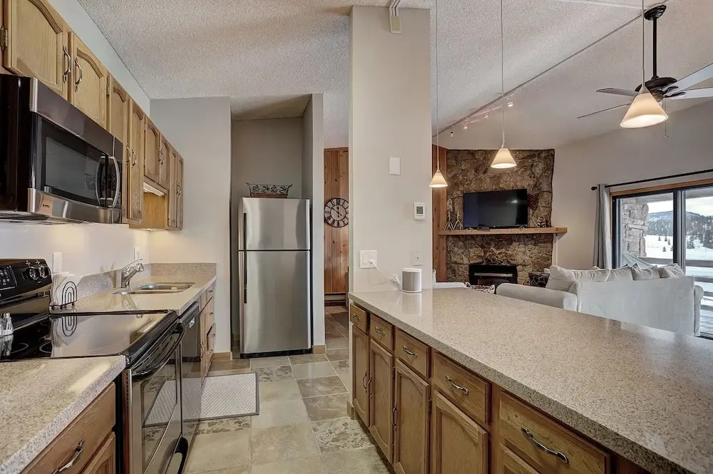 303d Dillon Bay 2br Awesome Views 2 Bedroom Condo by RedAwning