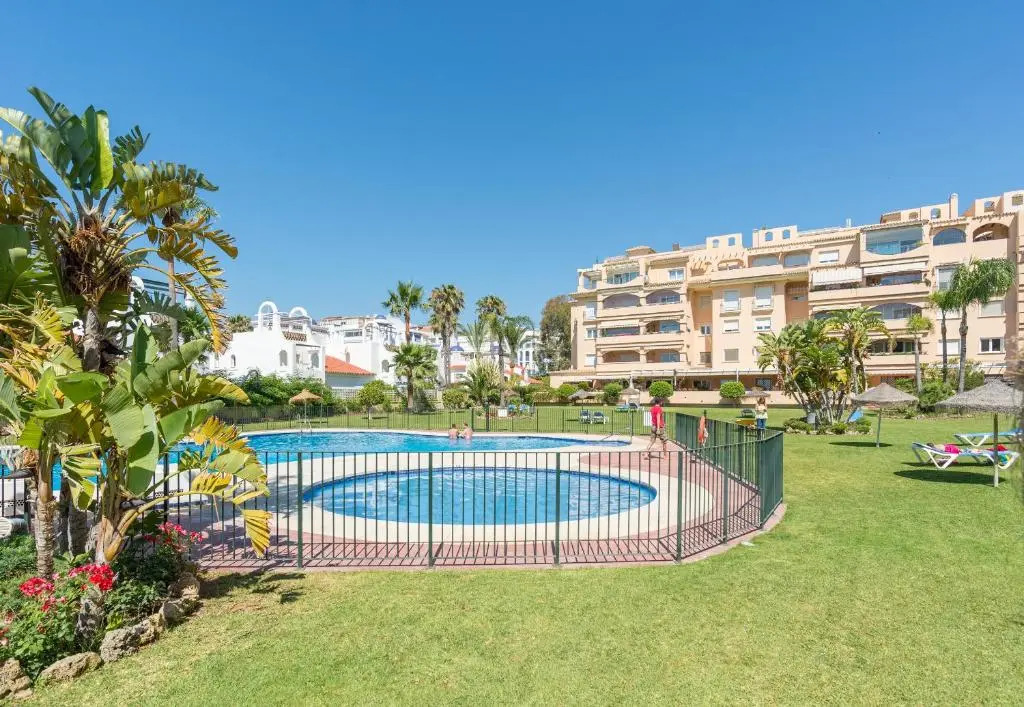 Exotico y bohemio apartamento frente al mar. Increible!!
