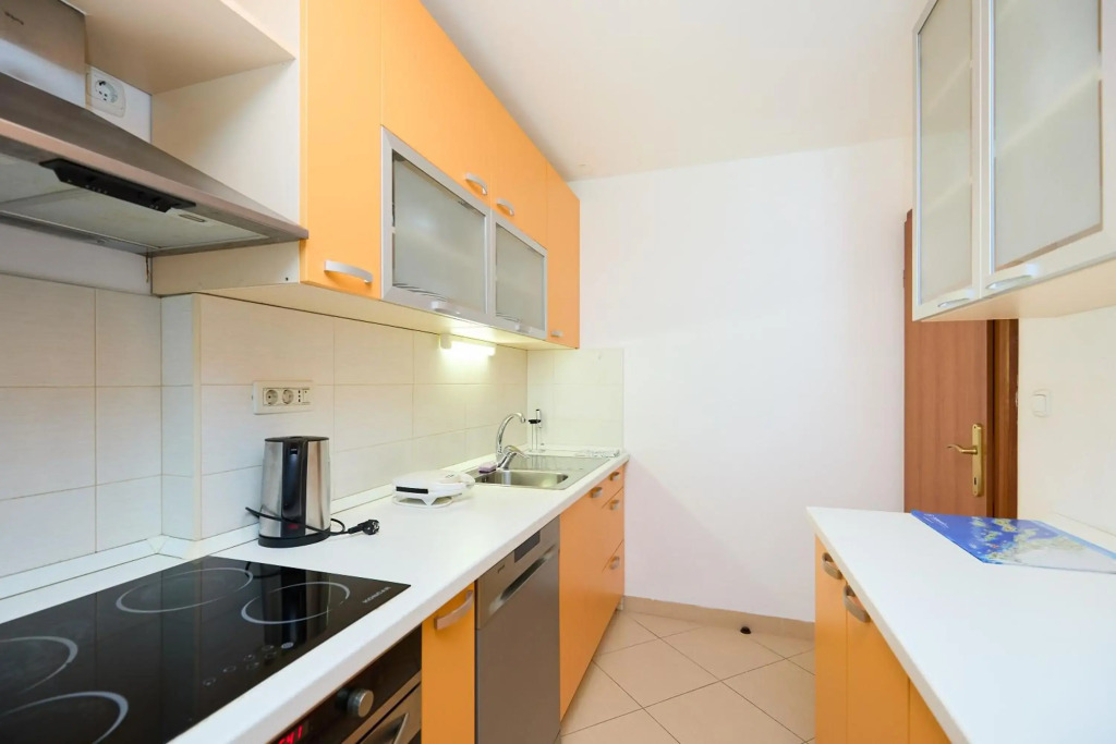 Apartment Promenada- 4pax with Parking