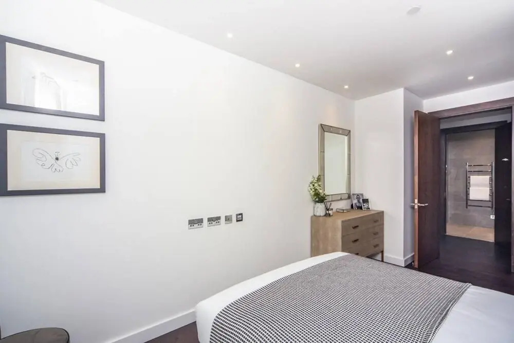 Luxury Manhattan 2 Bed Battersea