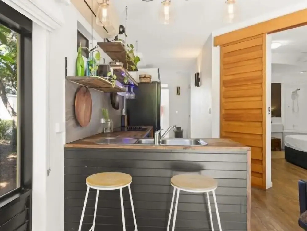 Casuarina Apartment 200m from the Beach