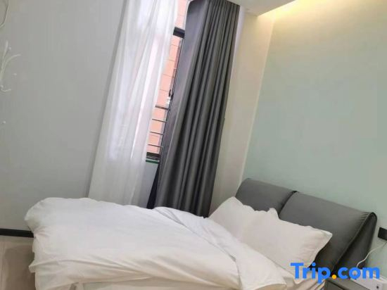 Zhenxiong Zhongwei Wangyu Homestay (Deting Fortune Plaza)