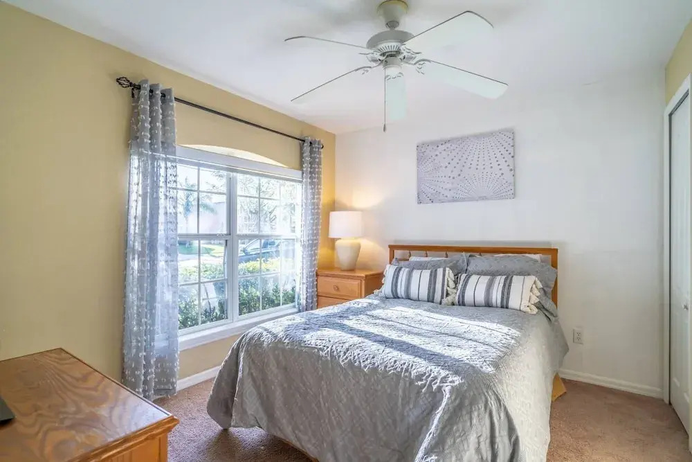 17637 Silver Creek